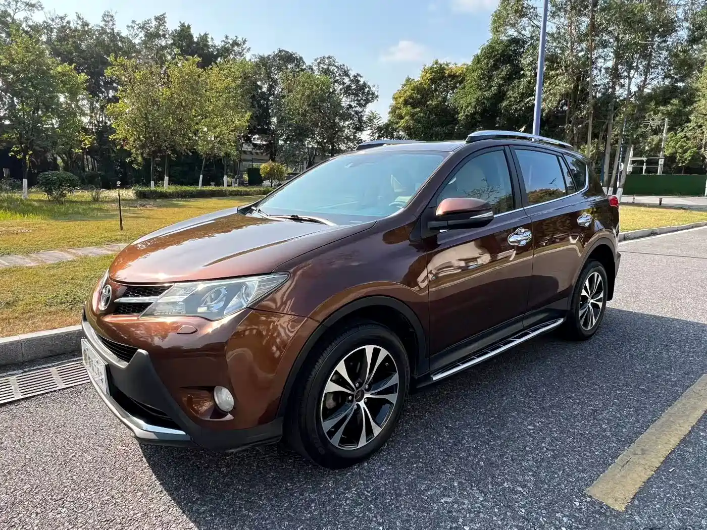 Toyota RAV4 Rongfang 2015 2.5L Auto 4WD Premium Edition