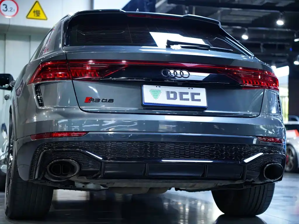 Photo 8 - Audi RS Q8