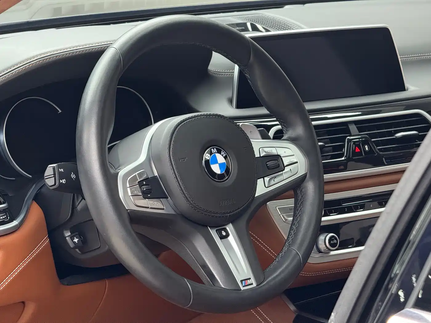 BMW 7 Series 2018 740Li xDrive Premium Type M Sport Package фото 8