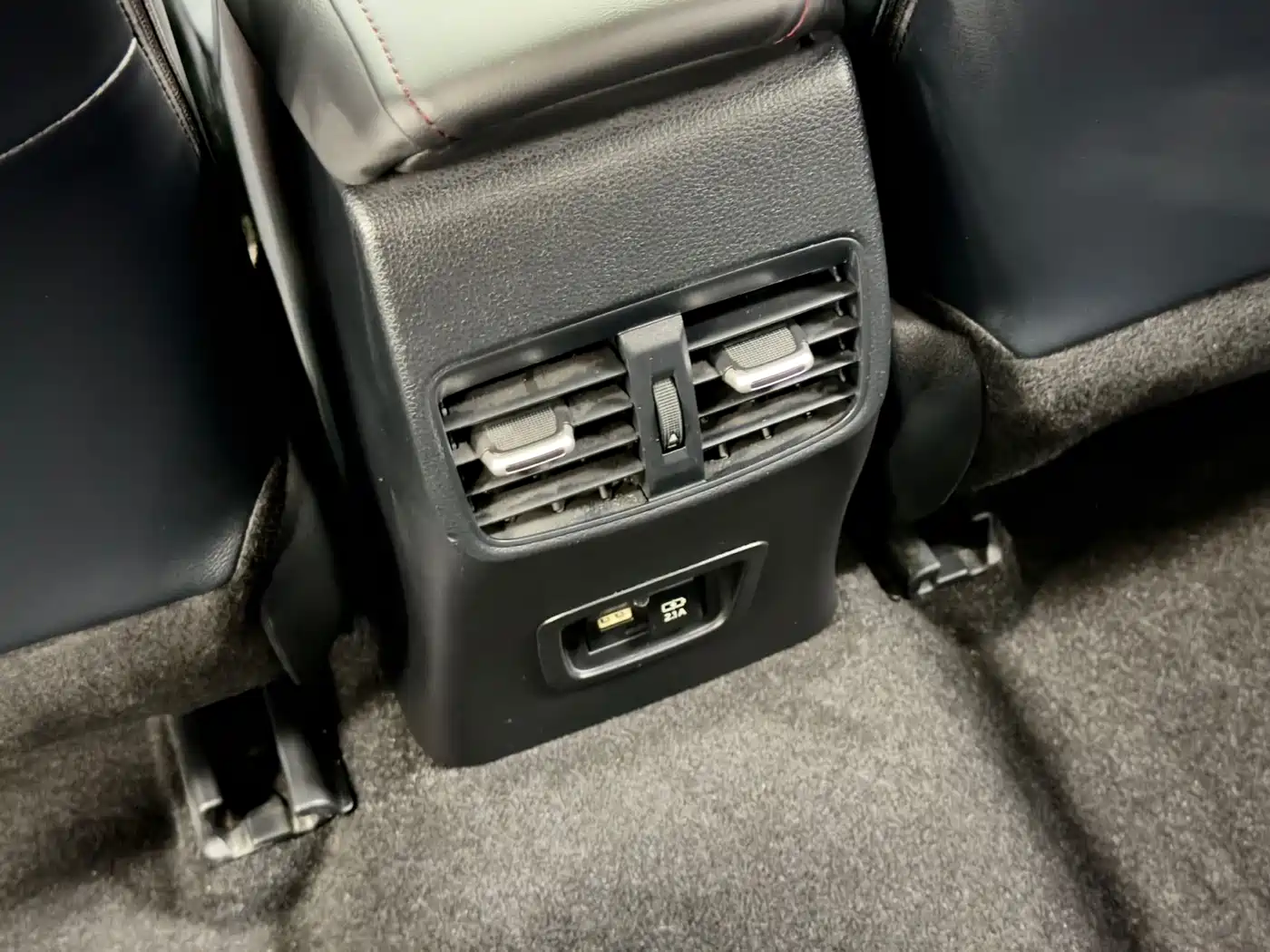 Toyota Corolla 2021 TNGA 1.5L CVT GR SPORT Edition фото 9