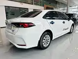Фото 6 - Toyota Corolla