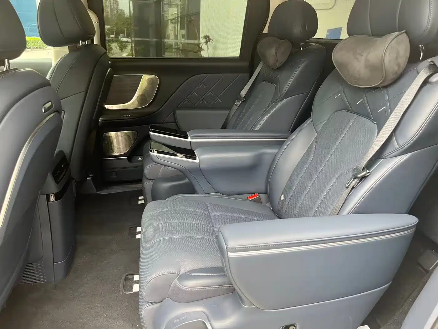 Voyah Auto Voyah Dreamer 2025 Model PHEV Basic Version фото 10