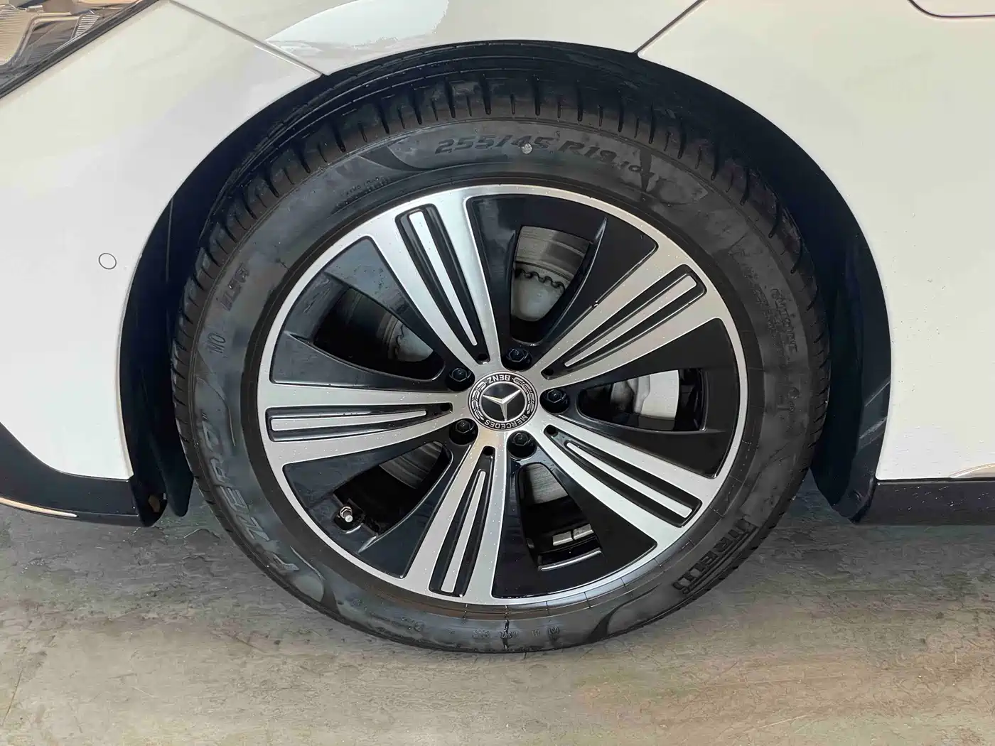 Mercedes-Benz EQE 2025 2025 Model 500 4MATIC Luxury Edition