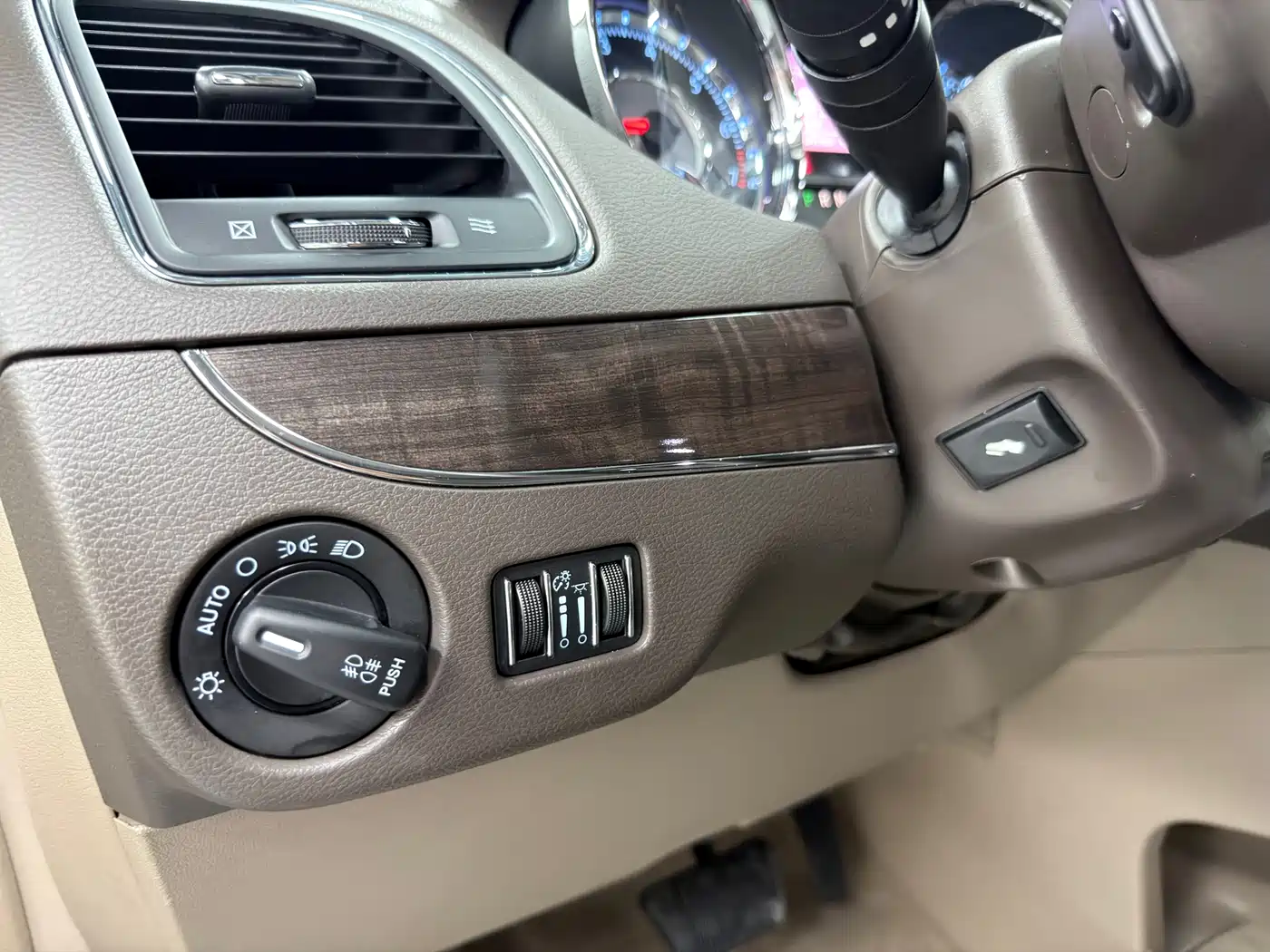 Chrysler Grand Voyager (Import) 2018 2013 3.6L Luxury Edition