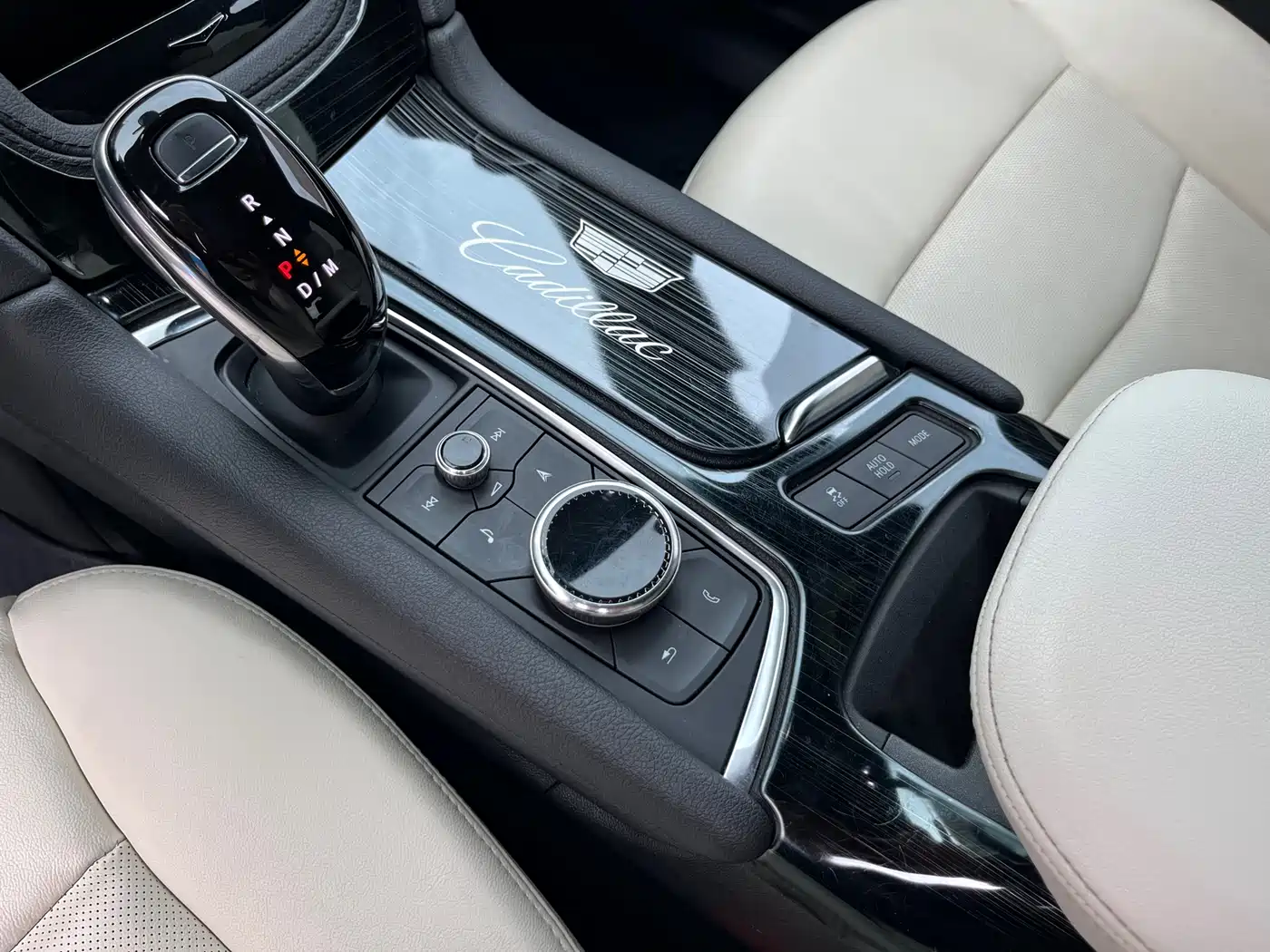 Cadillac XT6 2020 Facelift 28T 6-Seater 4WD Leading Sport Edition фото 14