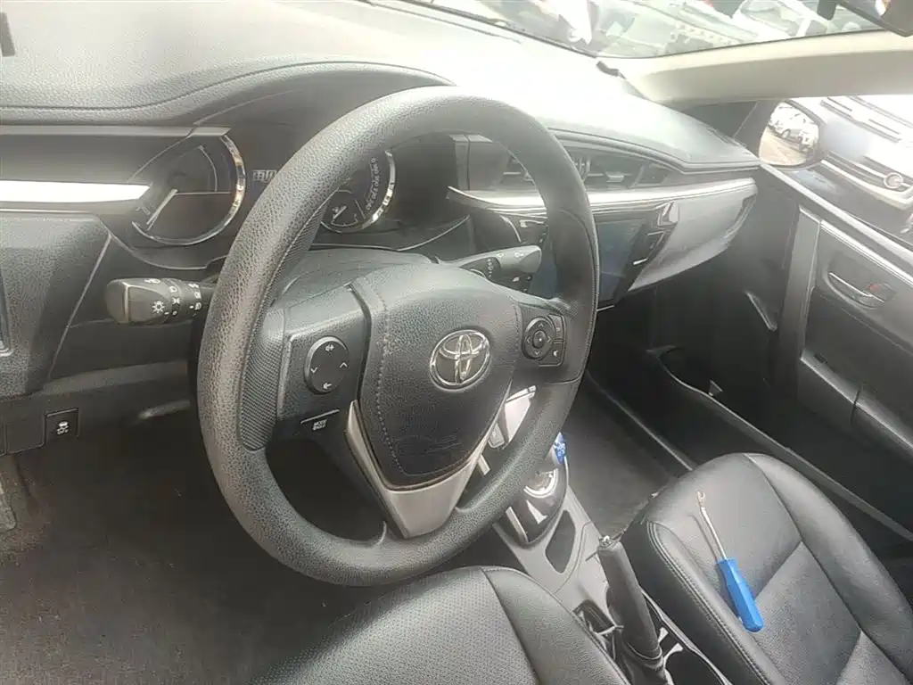 Toyota Levin 2016 Hybrid 1.8H GS E-CVT Elite Sunroof фото 11