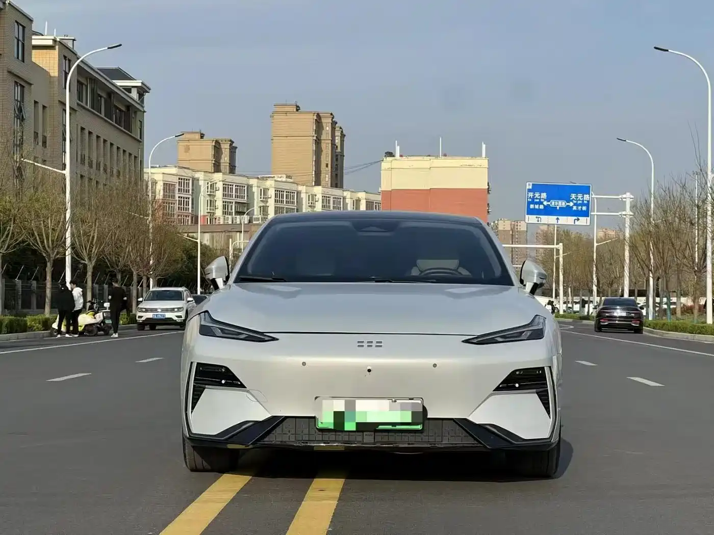 GEELY GALAXY GALAXY E8