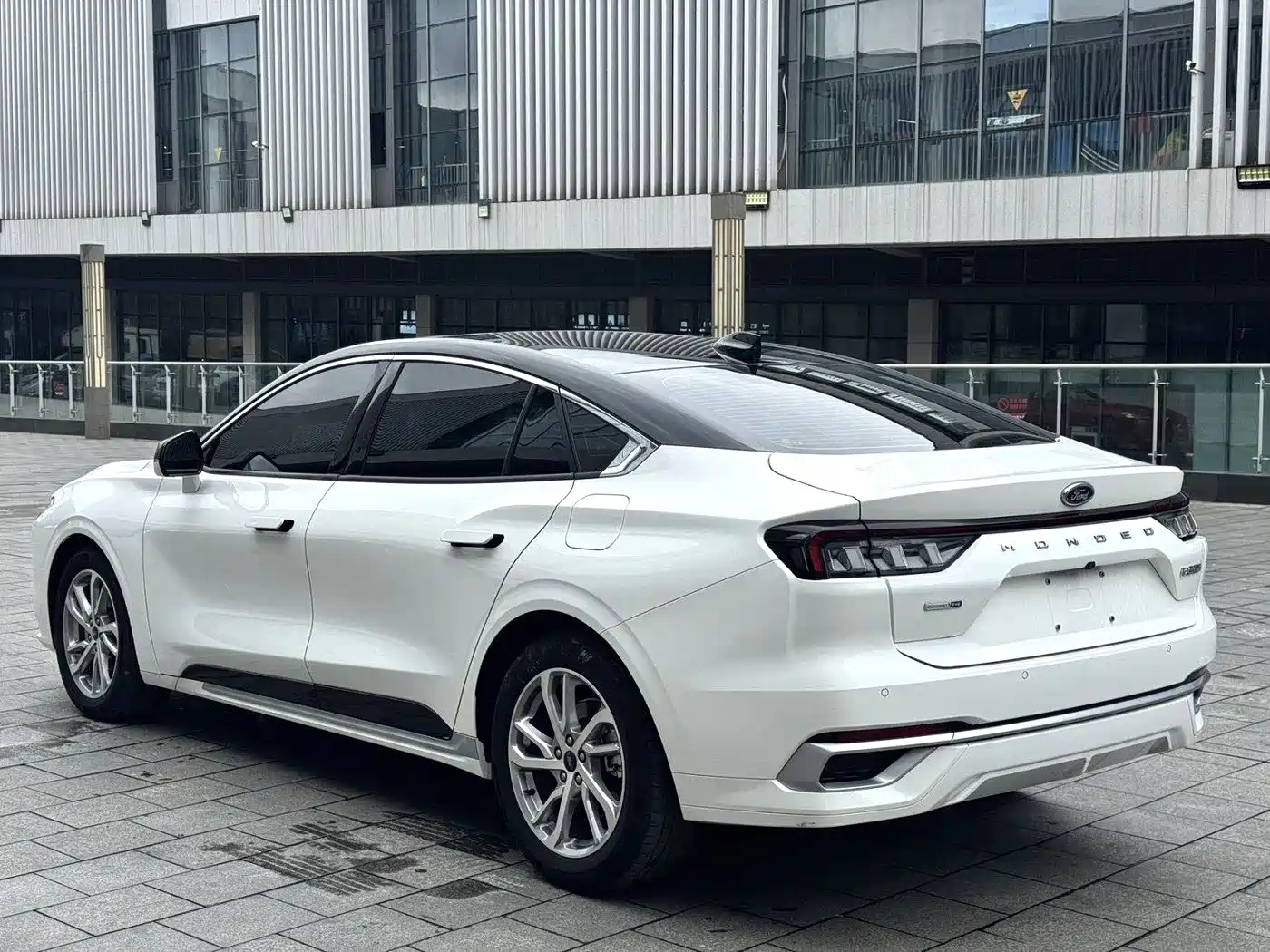 FORD MONDEO