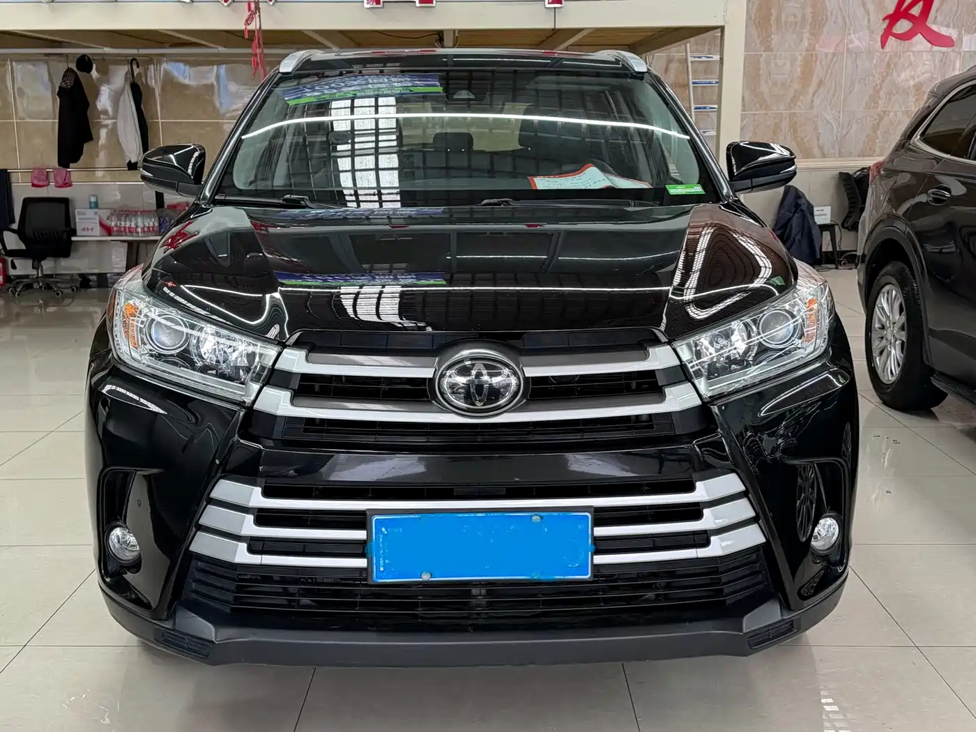 TOYOTA HIGHLANDER