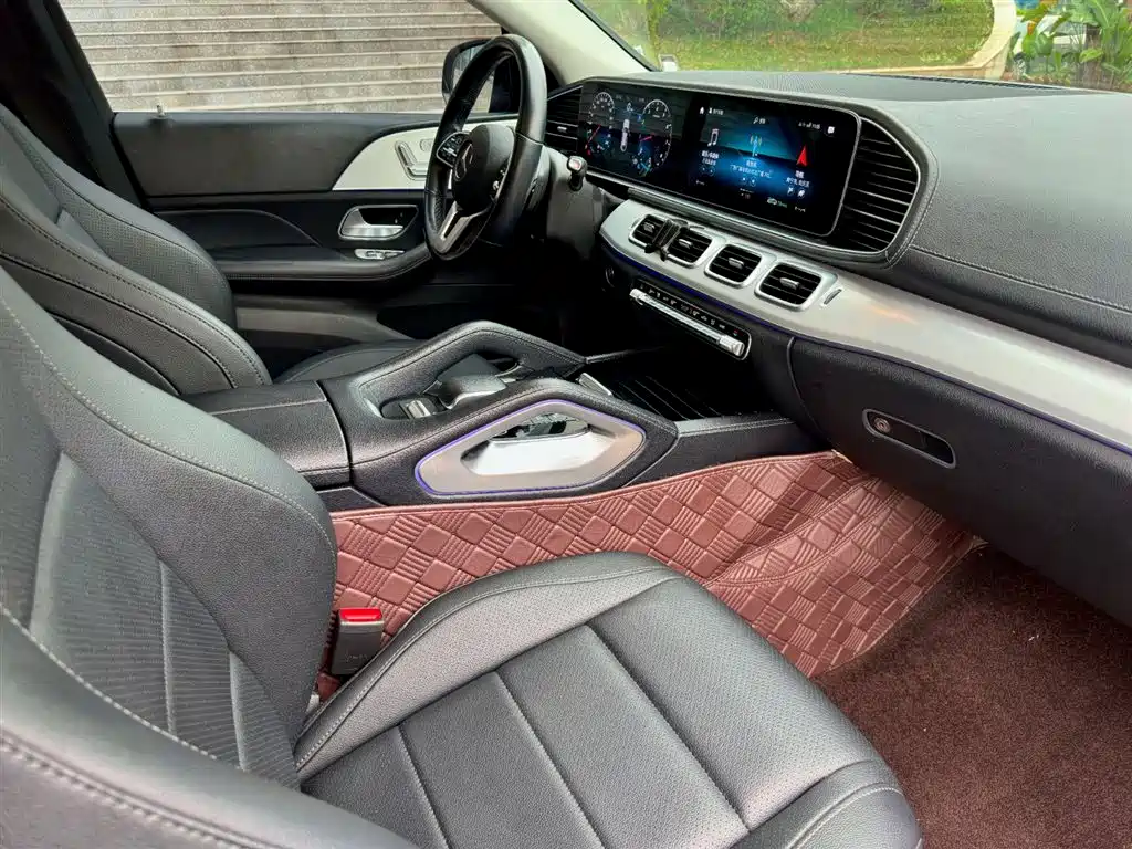 Mercedes-Benz GLE Coupe 2020 GLE 350 4MATIC Coupe SUV Fashion фото 11
