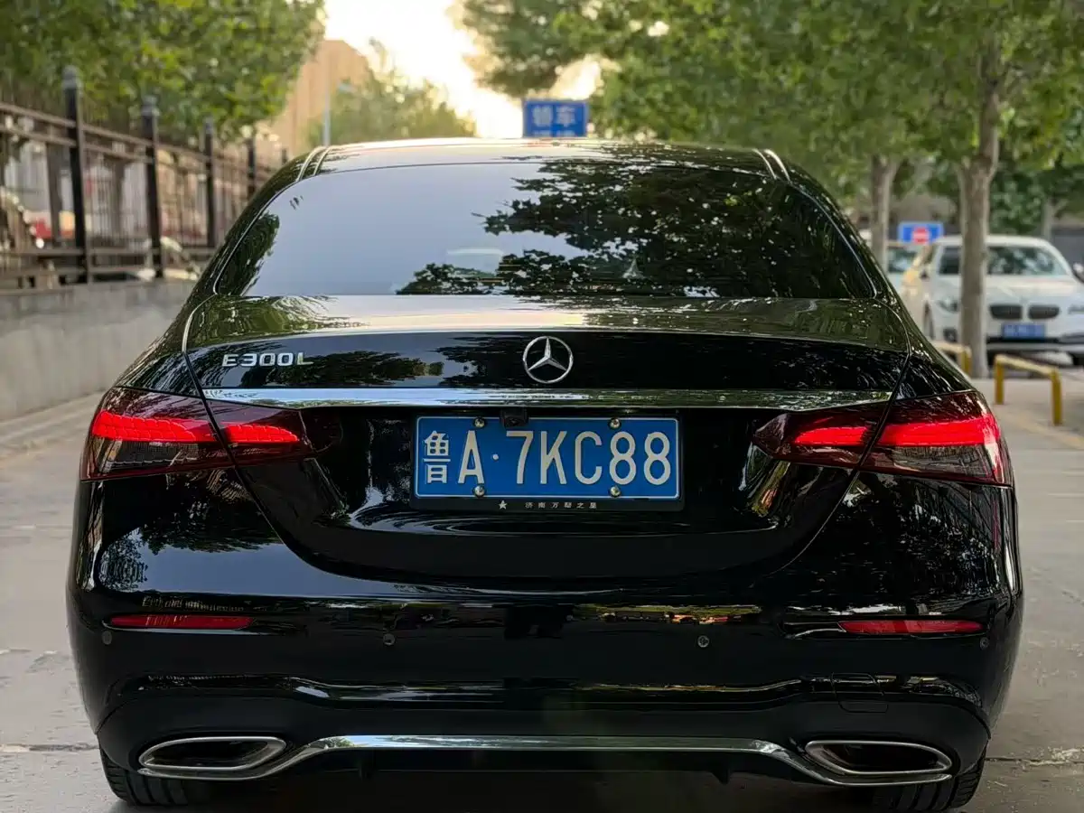 Mercedes-Benz E-Class 2021 E 300 L Sport Fashion фото 4