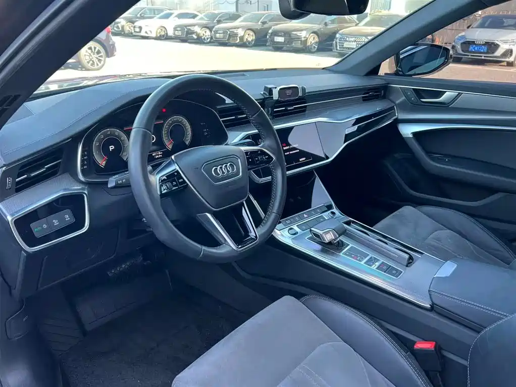 Audi A6L 2021 45 TFSI Exclusive Sport фото 13