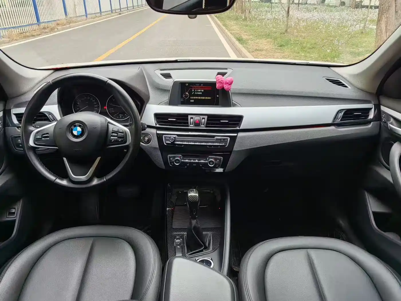 BMW X1 2016 sDrive18Li Premium Model фото 5