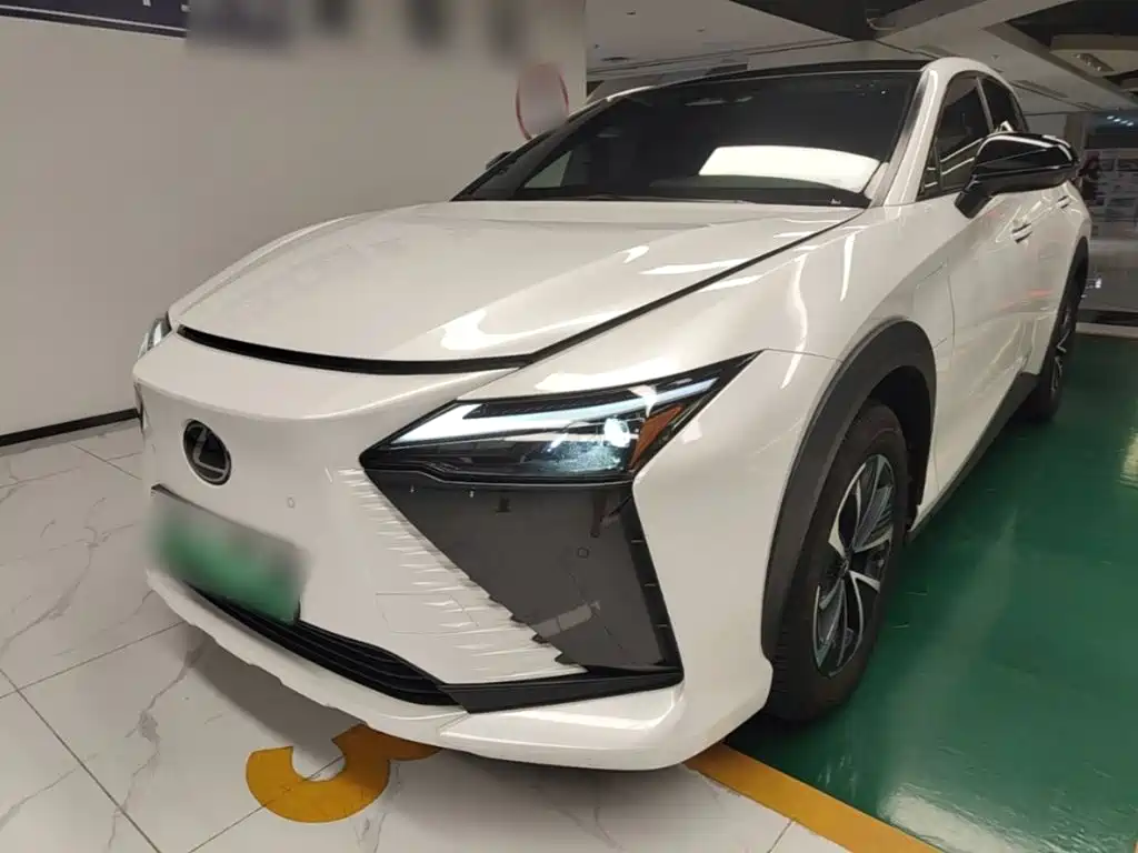 Lexus RZ 2023 450e 4WD Deluxe