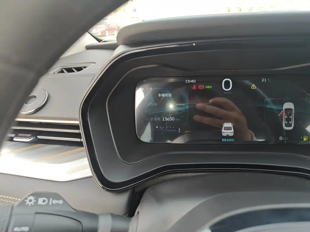 صورة 12 - Geely Emgrand L HiP