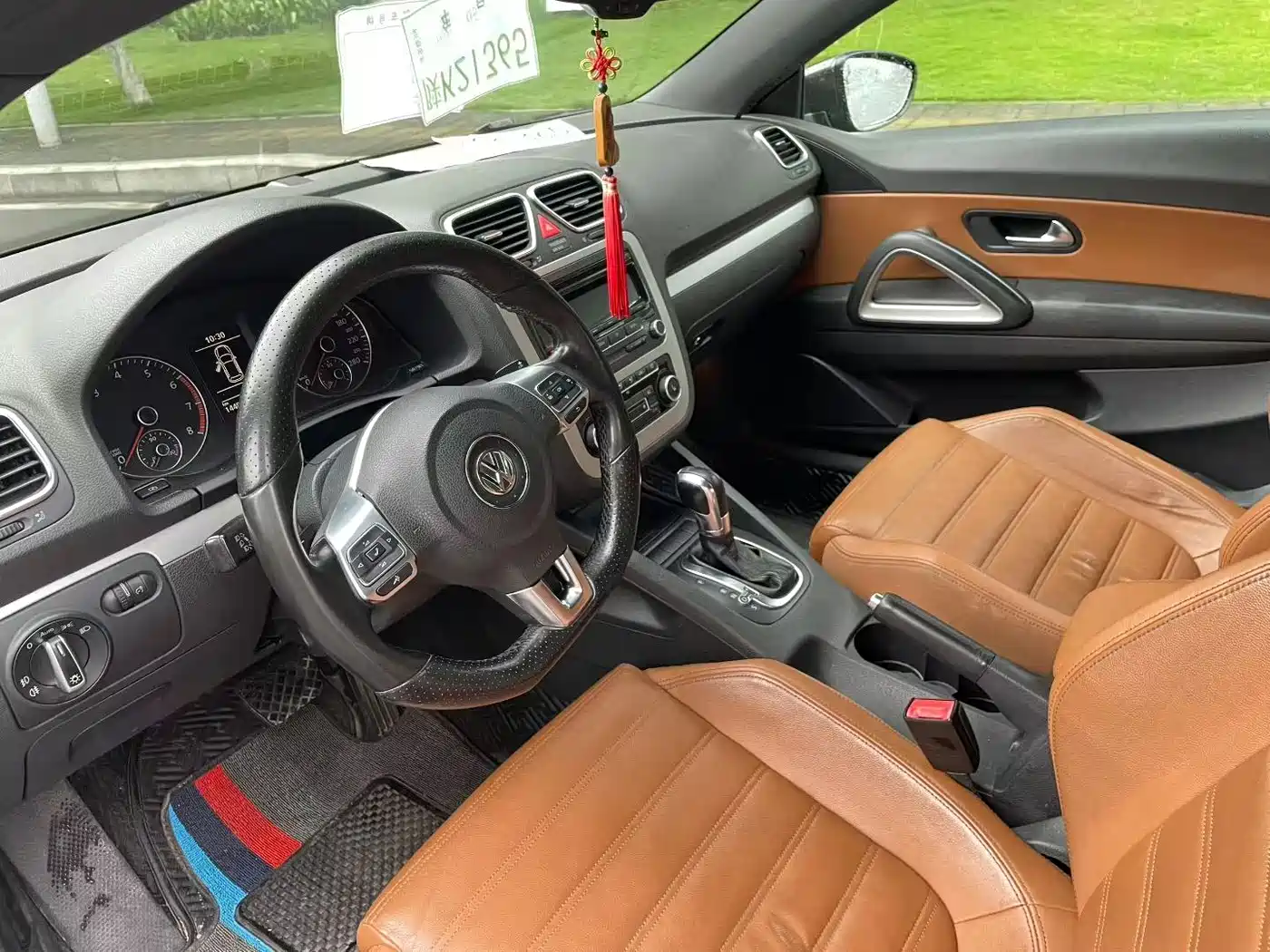 Volkswagen Scirocco 2011 2.0TSI Luxury фото 6