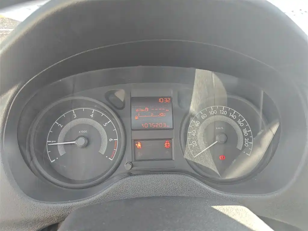 Peugeot 301 2016 1.6L Manual Comfort Edition фото 12