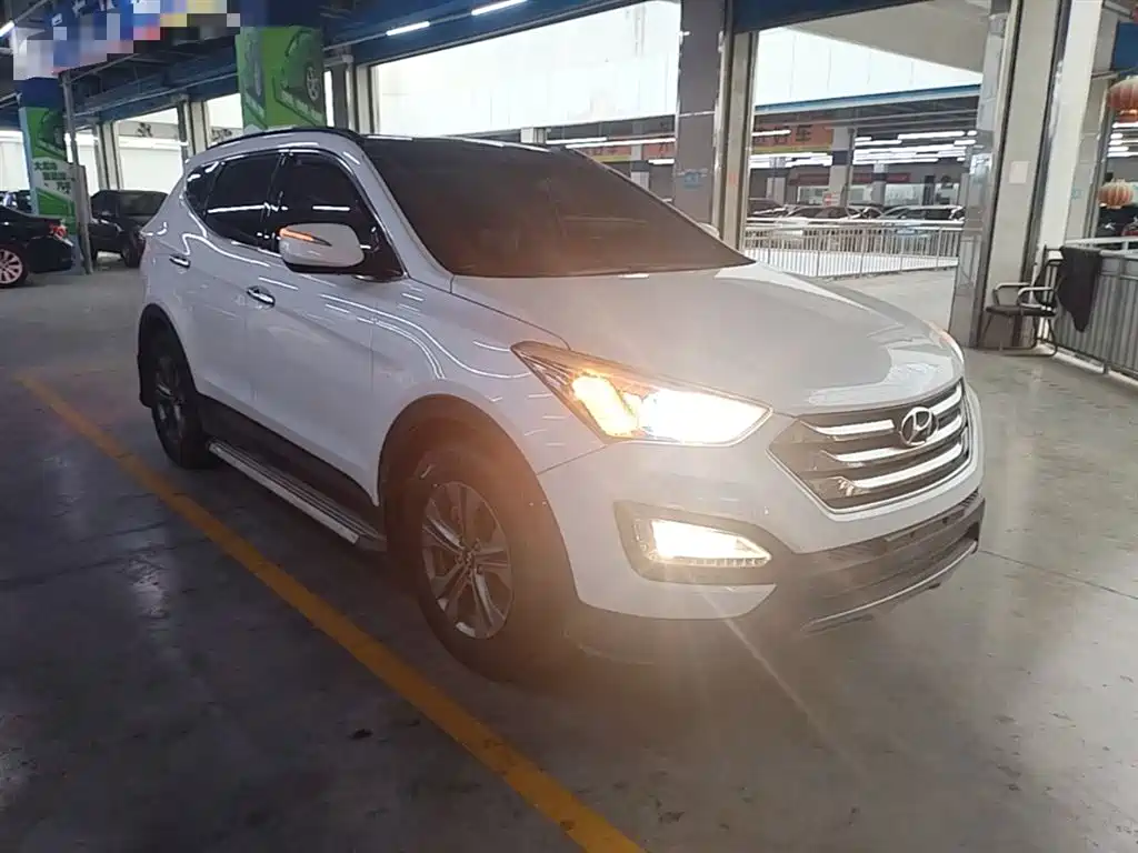 Hyundai Santa Fe 2015 2.0T Automatic 2WD Smart 5-Seater фото 4