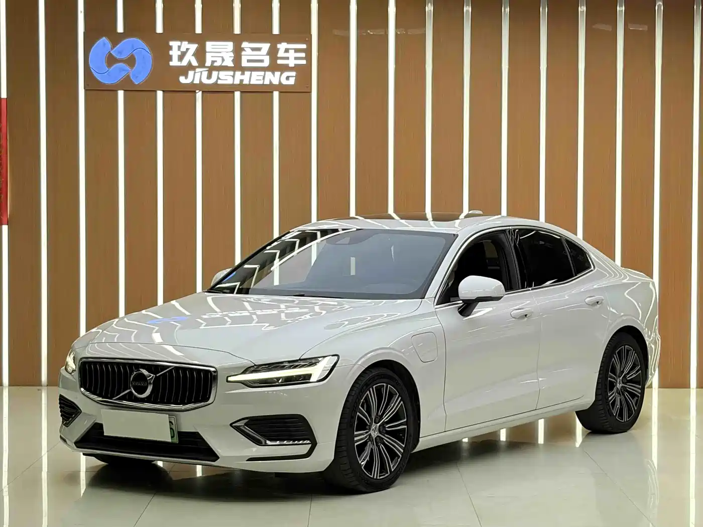 Volvo S60 Plug-in Hybrid 2020 2021 T8 Twin Engine AWD Inscription Luxury Edition