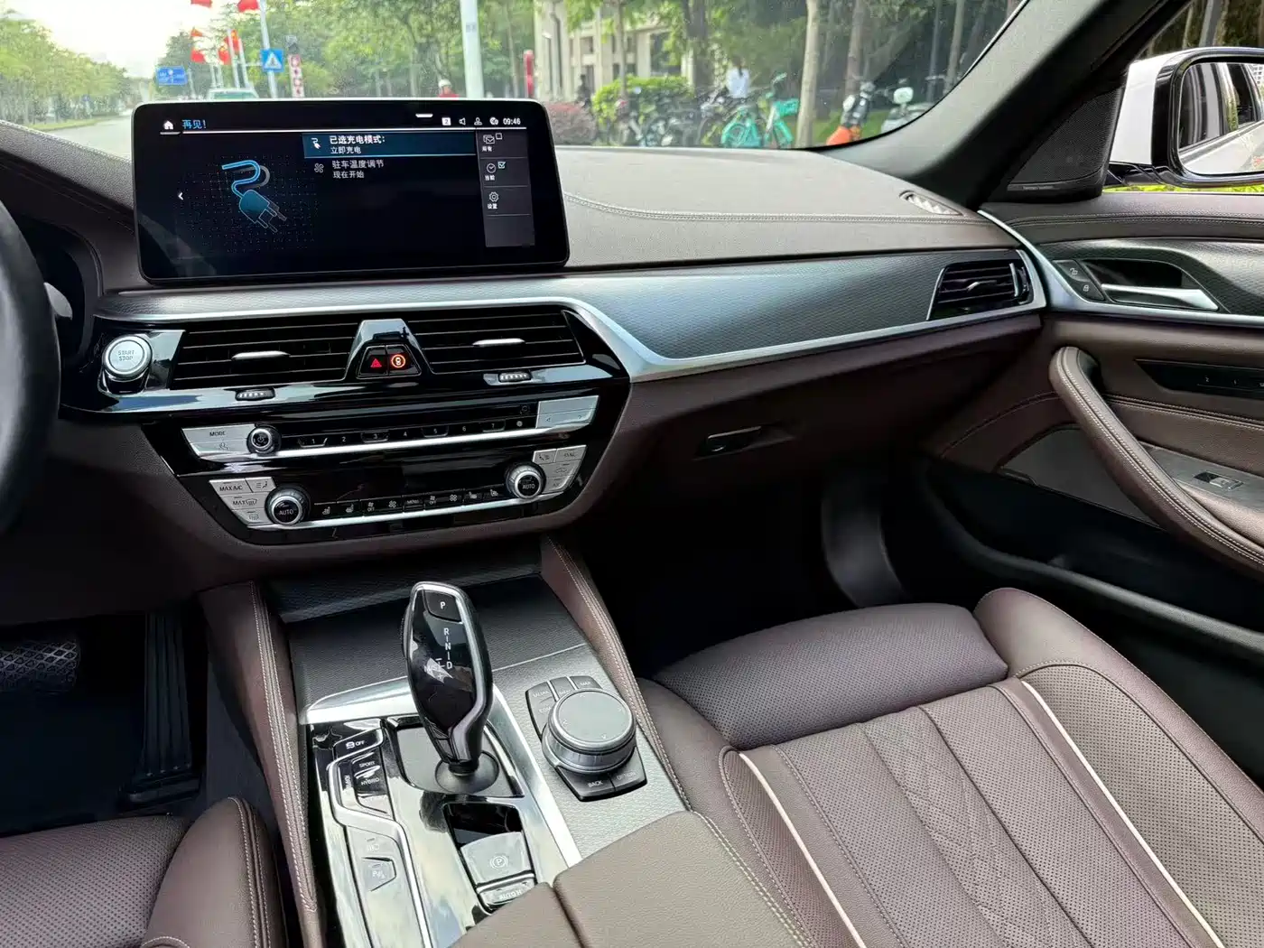 BMW 5 Series New Energy 2021 535Le Pioneer Edition M Sport Package фото 10