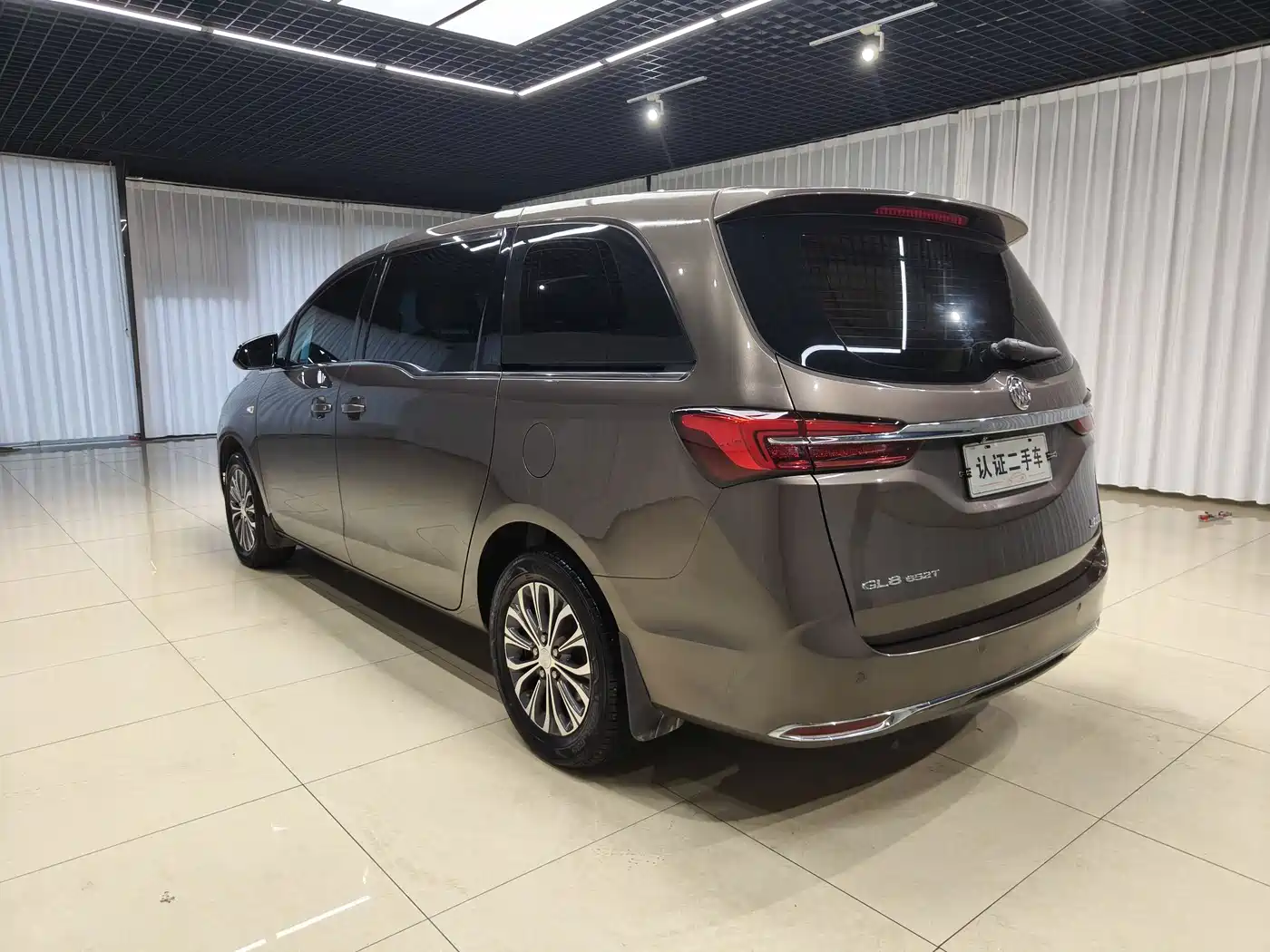 Фото 7 - Buick GL8