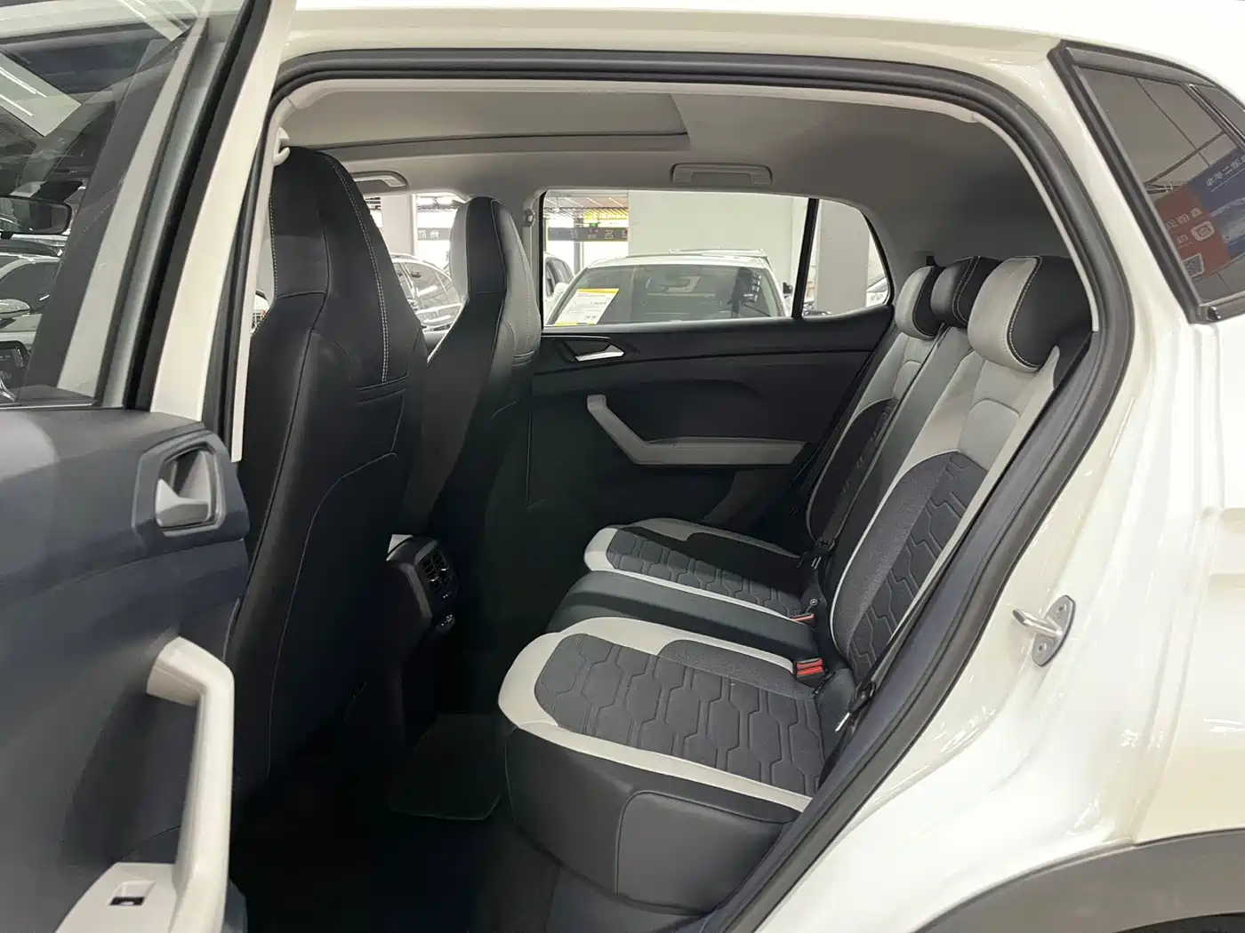 Volkswagen Tharu 2025 New Edge 1.5L Aspiration Edition фото 8