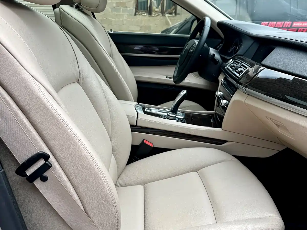BMW 7 Series 2011 730Li Elegance фото 10