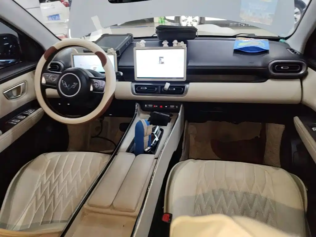 Wuling Motors Wuling Binguo PLUS 2025 2024 Model 330km 5-Seater