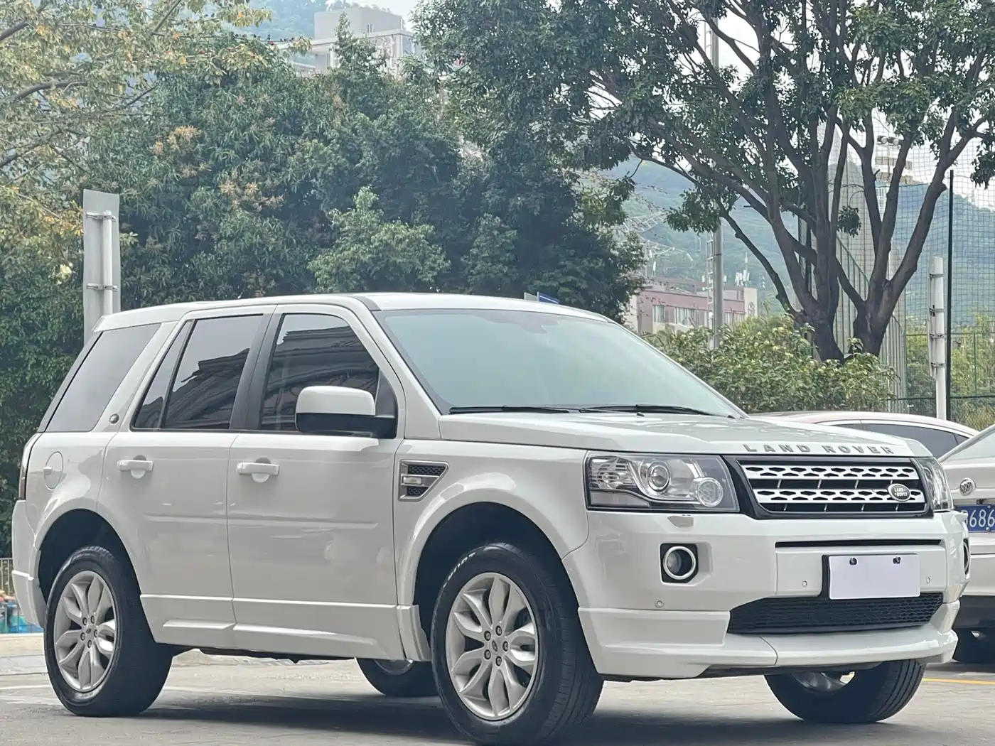 Land Rover Freelander 2 2014 2.0T Si4 HSE Gasoline Edition фото 3