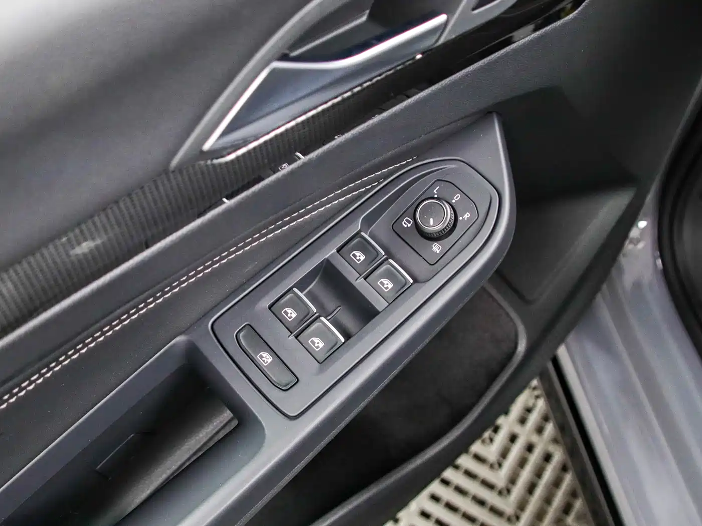 Volkswagen Golf 2021 280TSI DSG R-Line фото 6