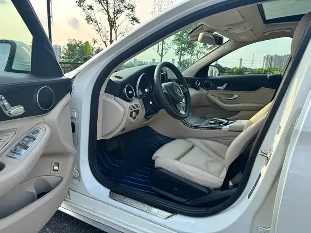 Mercedes-Benz C-Class 2015 Facelift C 180 L Sport — фото 4