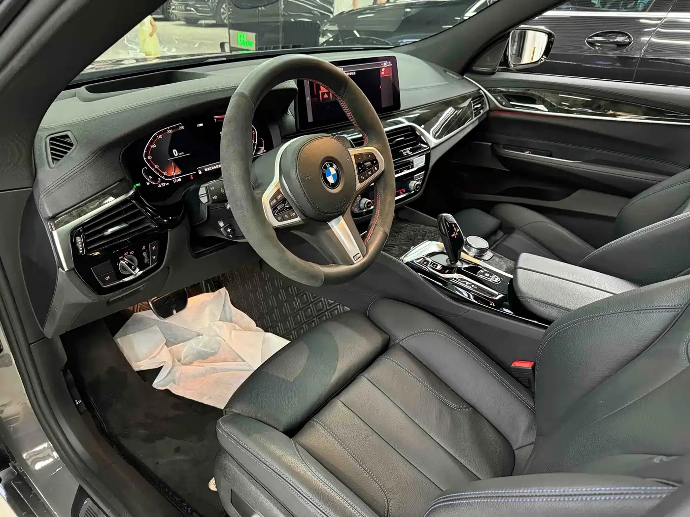 BMW 6 Series GT 2020 630i M Sport Package фото 3
