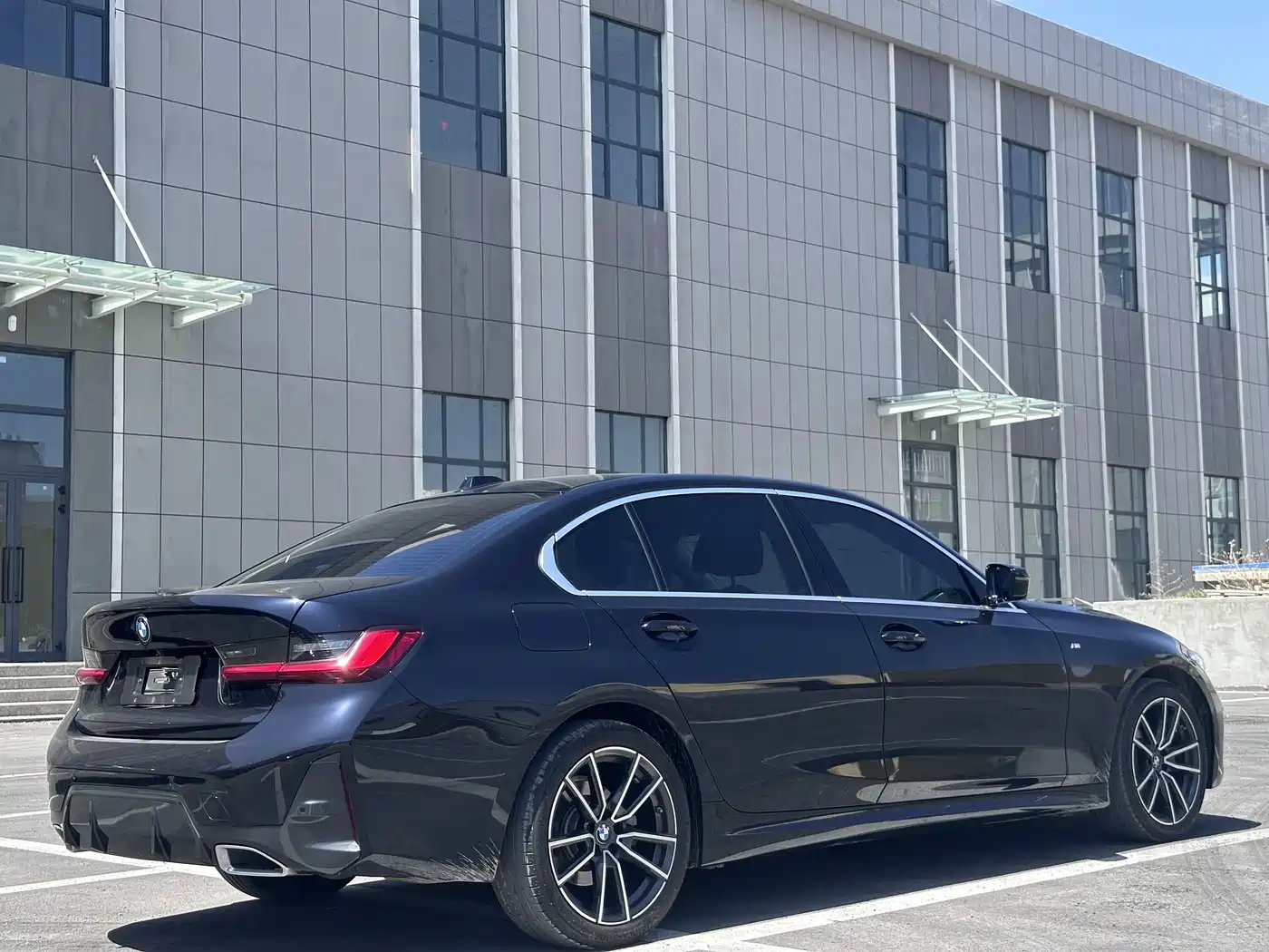 BMW 3 Series 2023 320Li M Sport Package фото 5