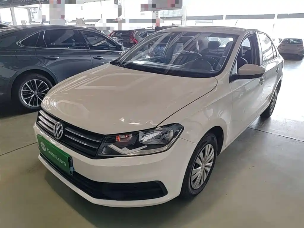 VOLKSWAGEN SANTANA