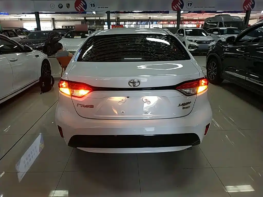 Toyota Levin 2022 185T CVT Luxury Edition фото 6