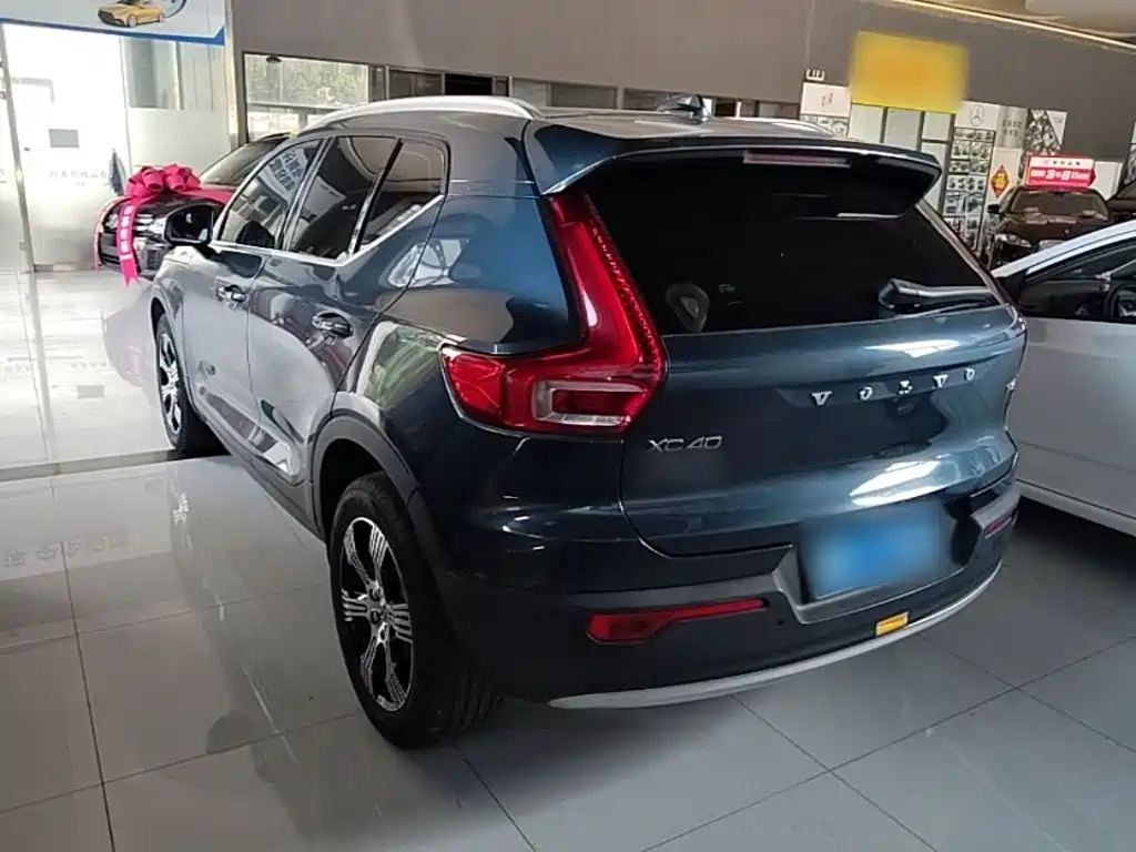 Photo 5 - Volvo XC40