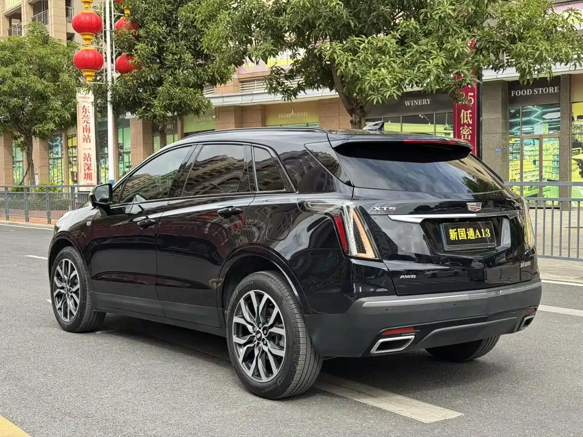 CADILLAC XT5