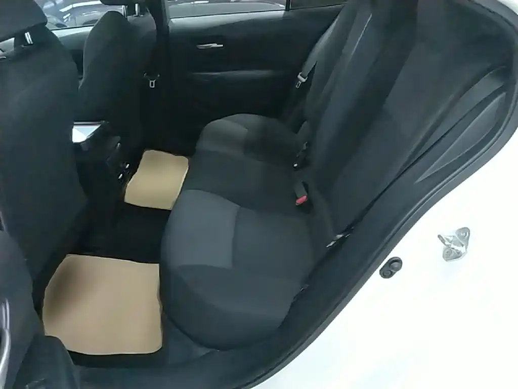 Toyota Levin 2022 185T CVT Luxury Edition фото 17
