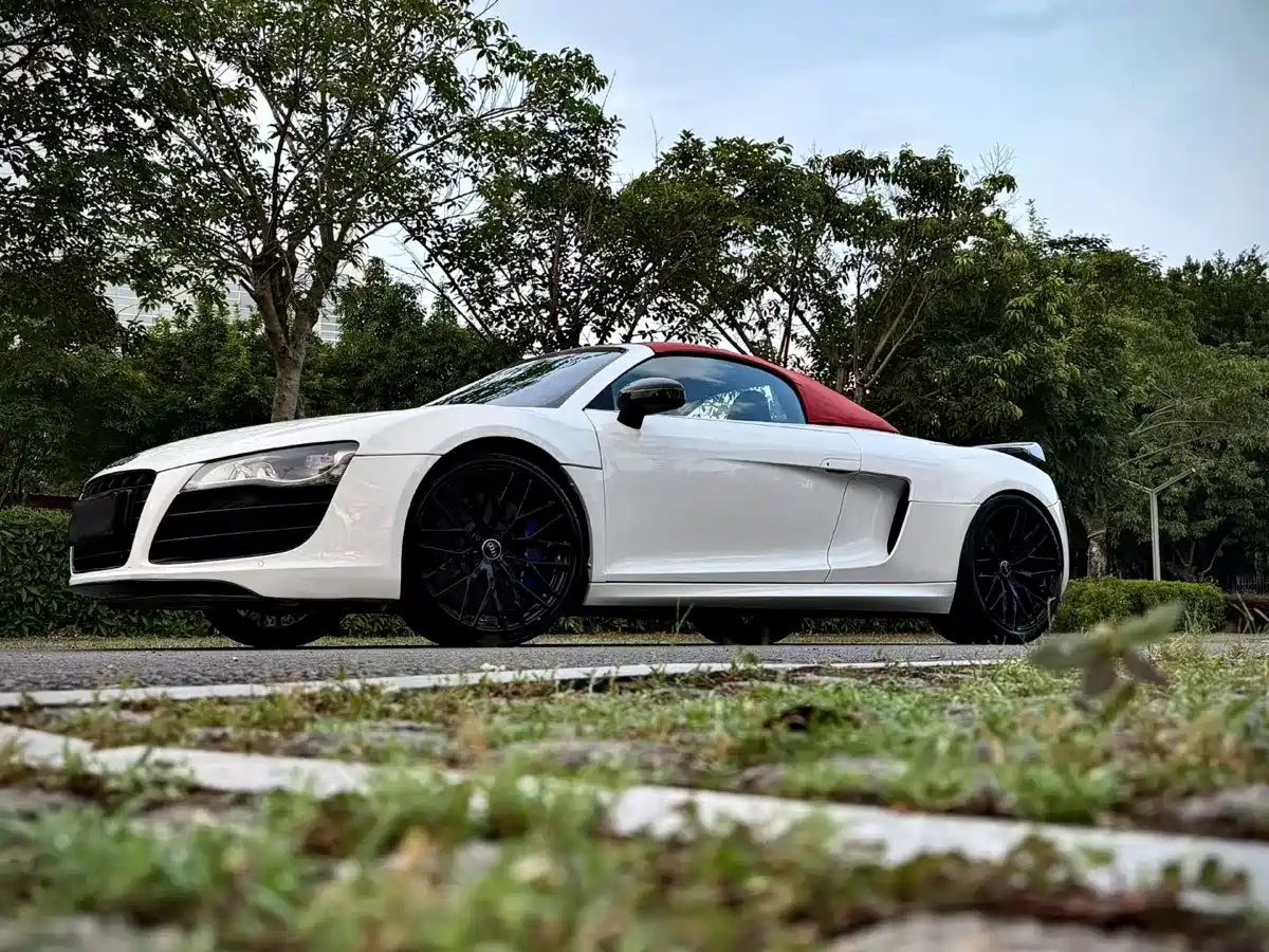 Audi R8 2013 2014 Spyder 5.2 FSI quattro