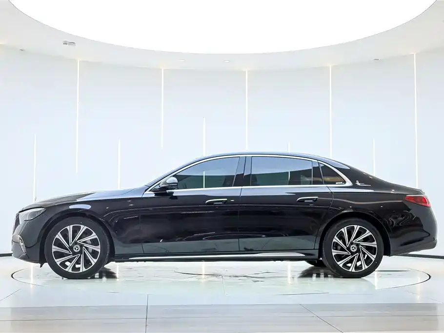 Mercedes-Benz E-Class 2024 Model E 300 L Luxury фото 8