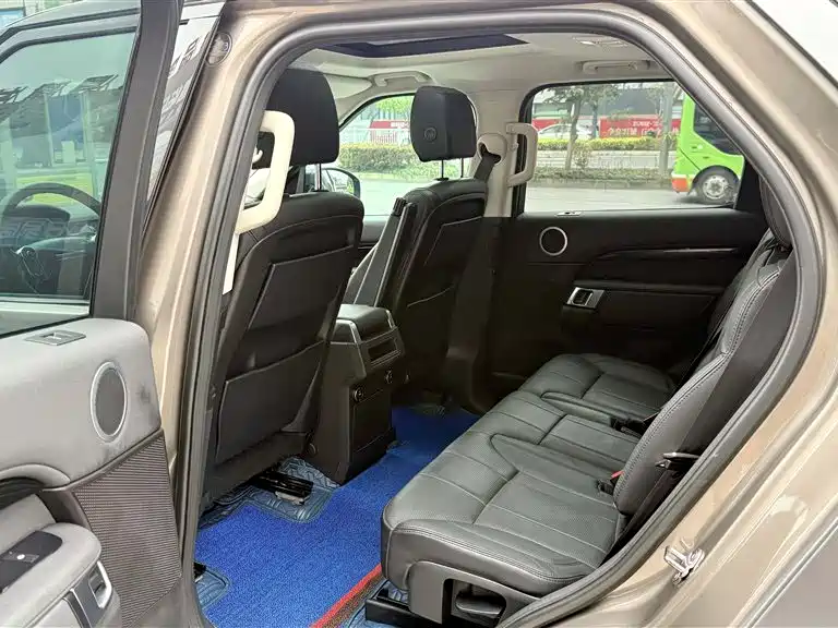 Land Rover Discovery 2017 3.0 SC V6 S фото 11