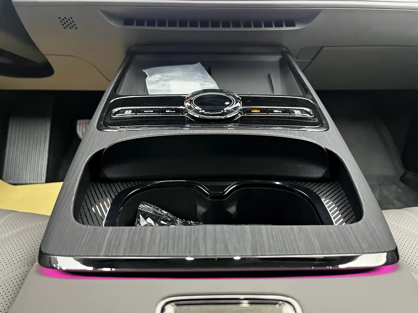 Geely Galaxy Galaxy Xingyao 8 2025 130km EM-P Starship Edition фото 12