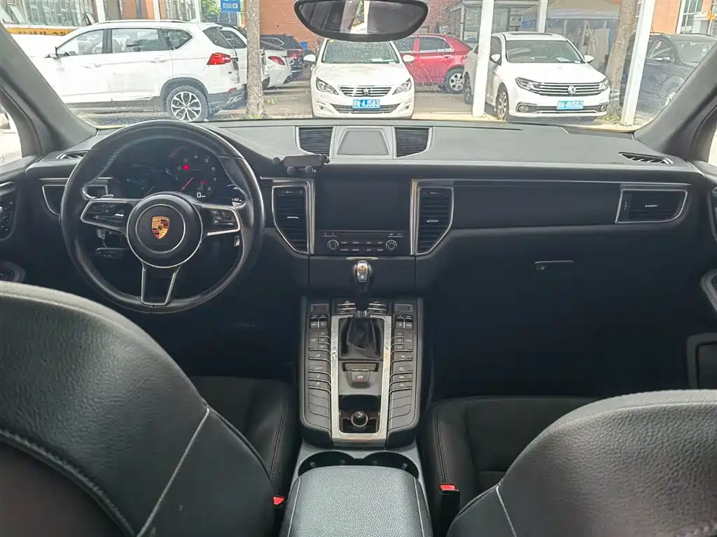 Porsche Macan 2017 Macan 2.0T фото 10