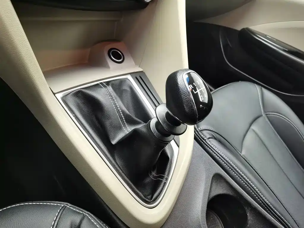 Фото 13 - Buick Excelle