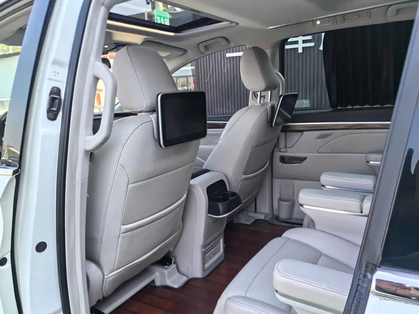 GAC Trumpchi Trumpchi M8 2018 320T Flagship Edition фото 14