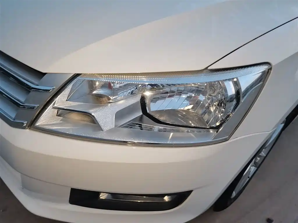 Volkswagen Santana 2015 1.6L Automatic Comfort Edition фото 24