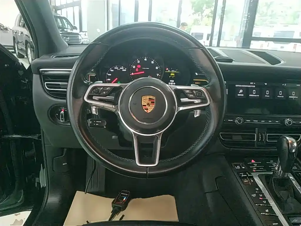 Porsche Macan 2018 Macan 2.0T фото 11