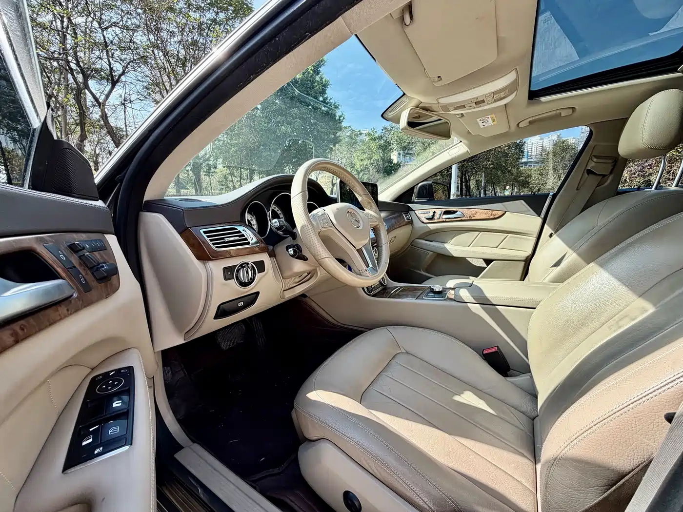 Mercedes-Benz CLS 2012 CLS 300 CGI фото 4