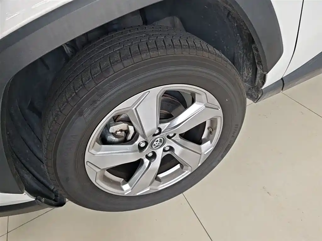 Toyota RAV4 Rongfang 2022 2.0L CVT 2WD Trend Edition фото 23