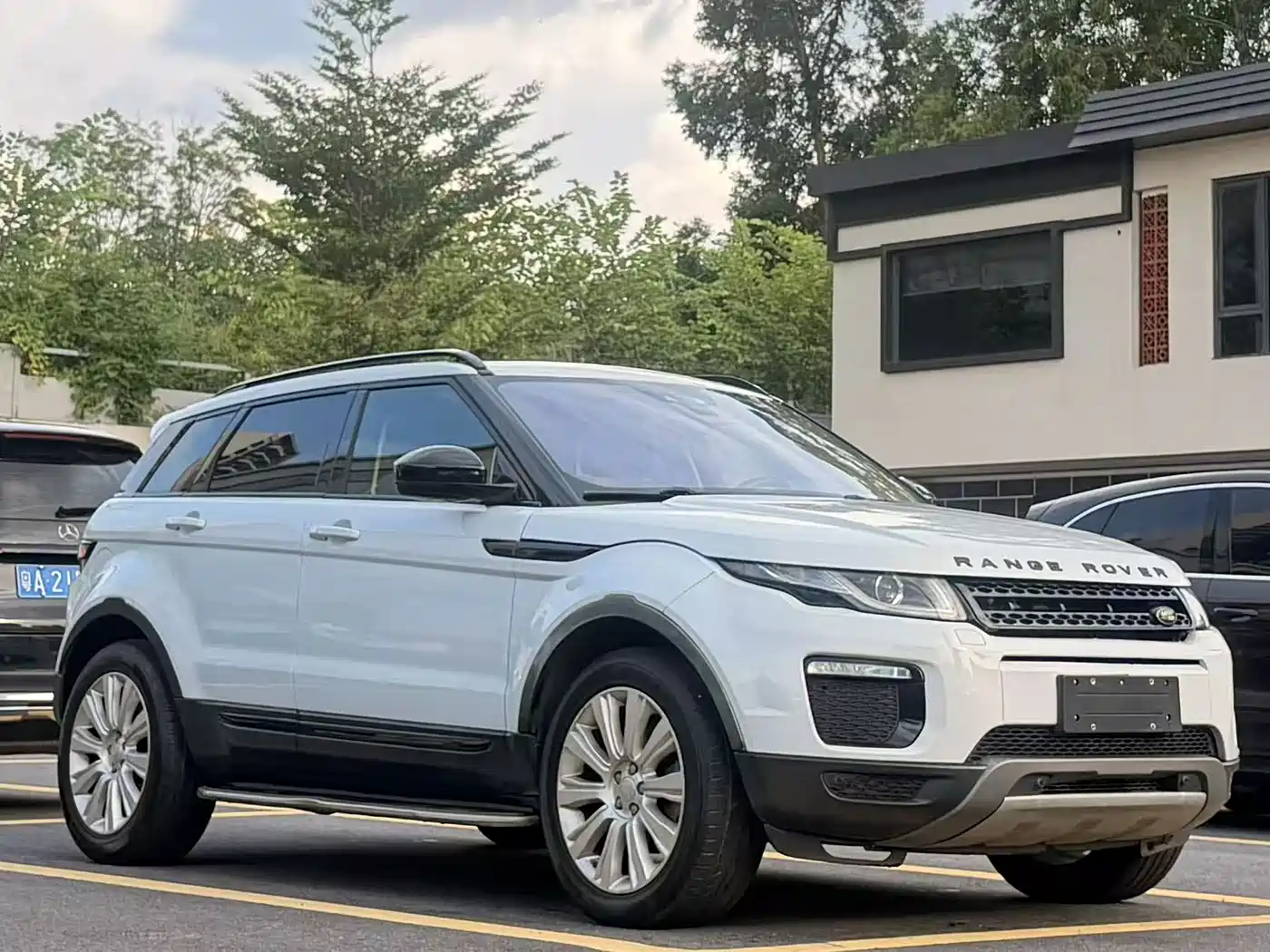 Photo 3 - Land Rover Range Rover Evoque